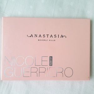 Nicole Guerriero Glow Kit